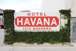 Hotel_Havana_Sign_San_Antonio_Texas